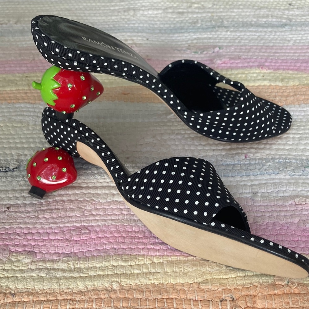 Ramon tenza strawberry heels made in Spain genuine leather sole